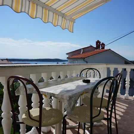 Guest house Vuksan Rab Town