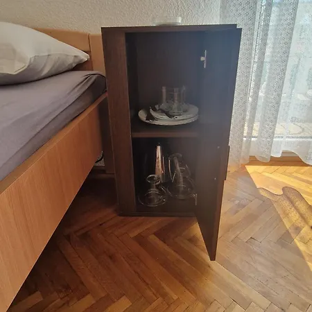 Guest house Vuksan Rab Town