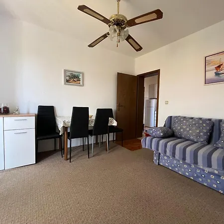 Guest house Vuksan 3*