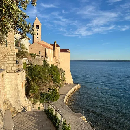 Guest house Vuksan Rab Town