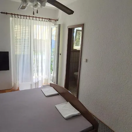 Vuksan Konukevi 3*