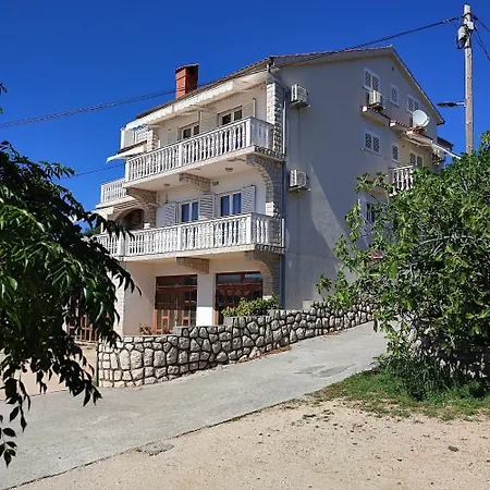 Vuksan Konukevi 3*